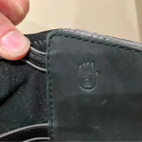 Teva black leather  boots - Picture 8 of 8